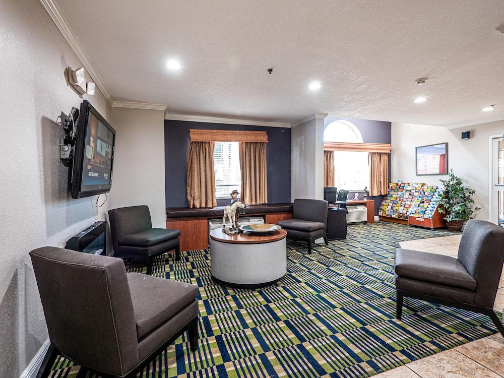 Microtel Inn And Suites Ocala Exterior photo