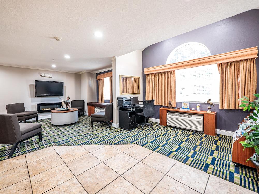 Microtel Inn And Suites Ocala Exterior photo