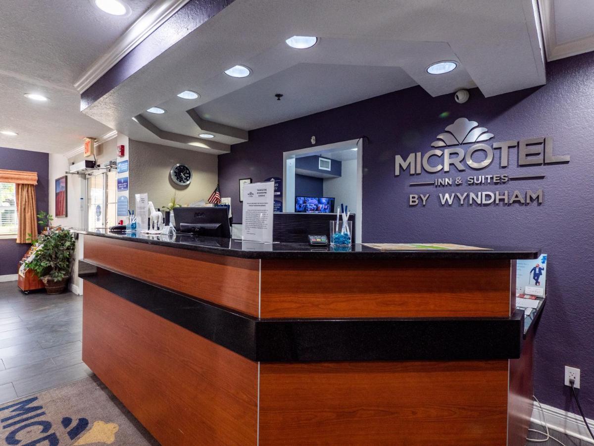 Microtel Inn And Suites Ocala Exterior photo