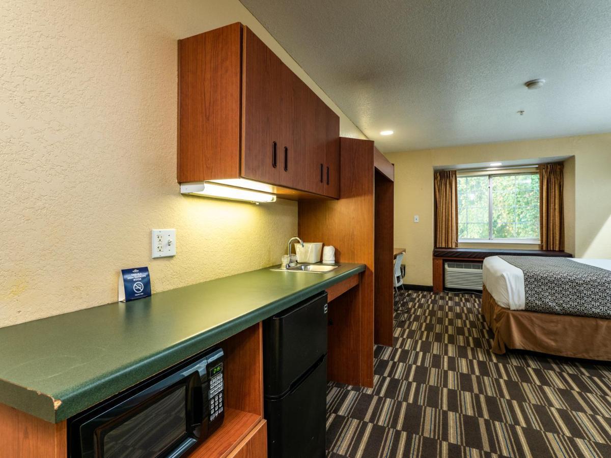Microtel Inn And Suites Ocala Exterior photo